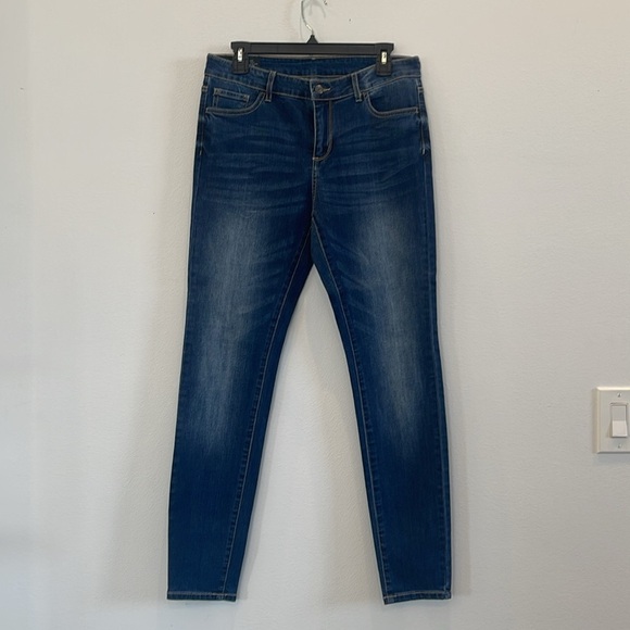 Armani Exchange Super Skinny Blue Jeans - Size 31R - Picture 6 of 11